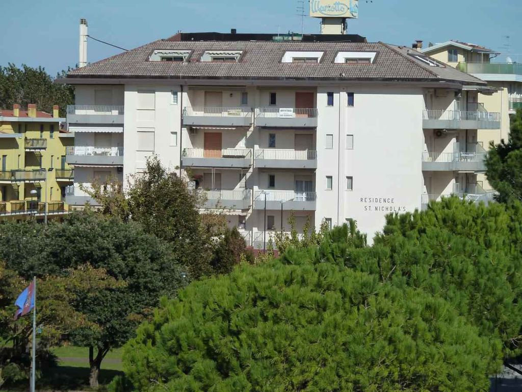 Studio mit Balkon