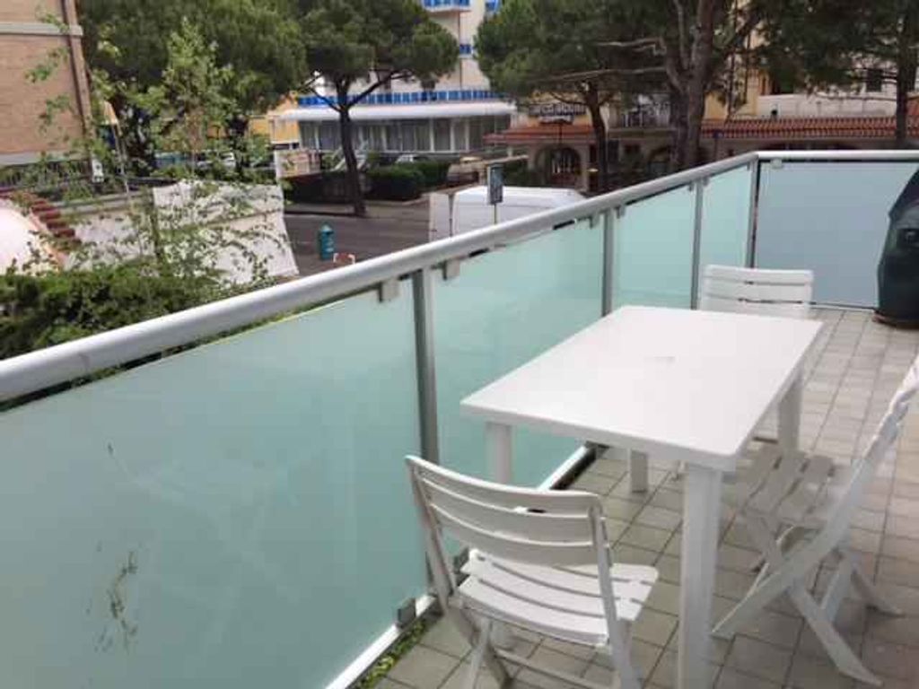 Ferienwohnung mit Klimaanlage und Balkon