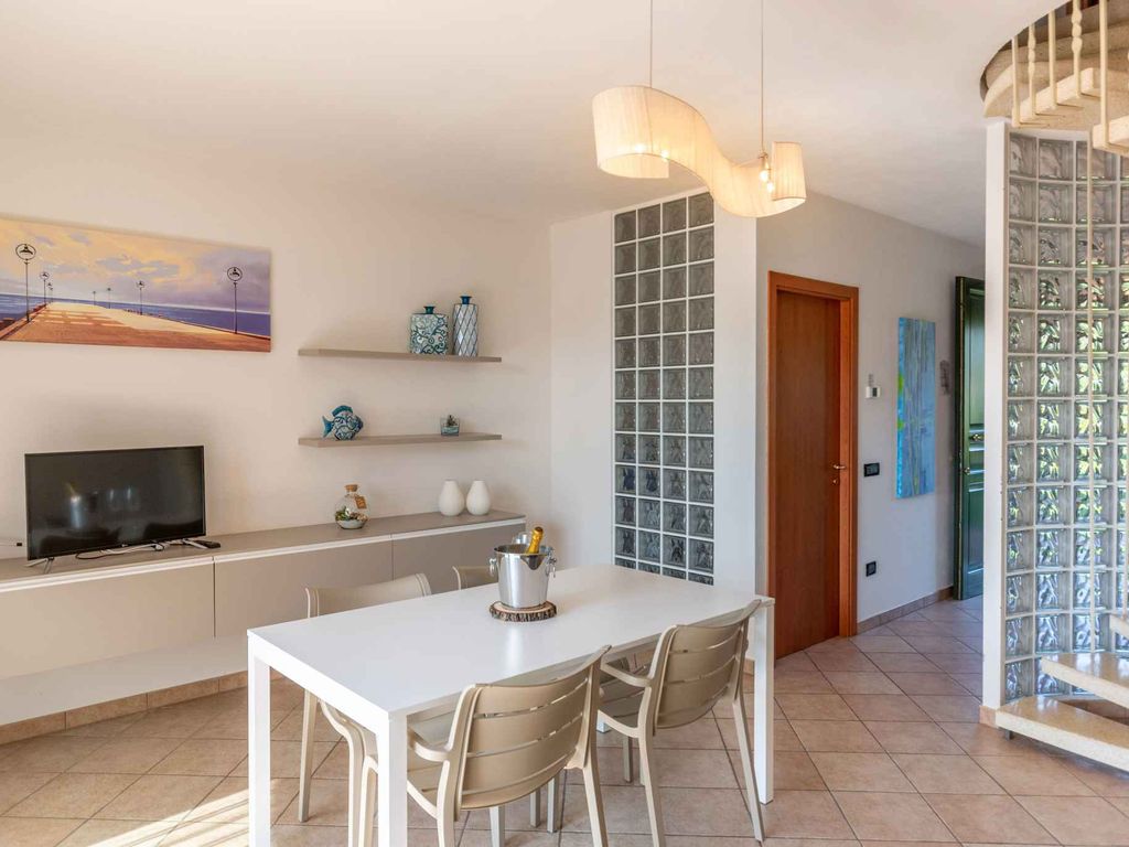 Ferienhaus mit Pool und Terrasse