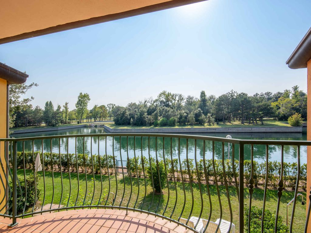 FerienHaus mit Pool und Terrasse