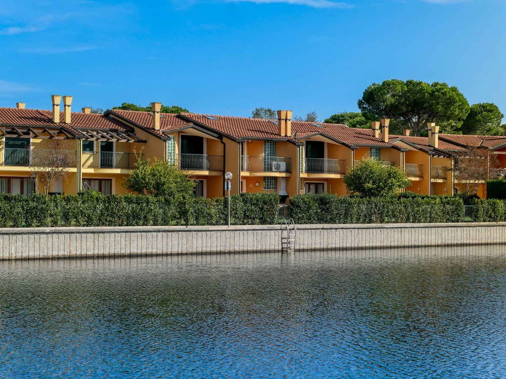 Ferienhaus mit Pool und Terrasse