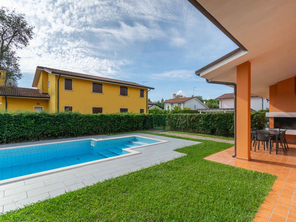 FerienHaus mit Klimaanlage, Garten und Pool
