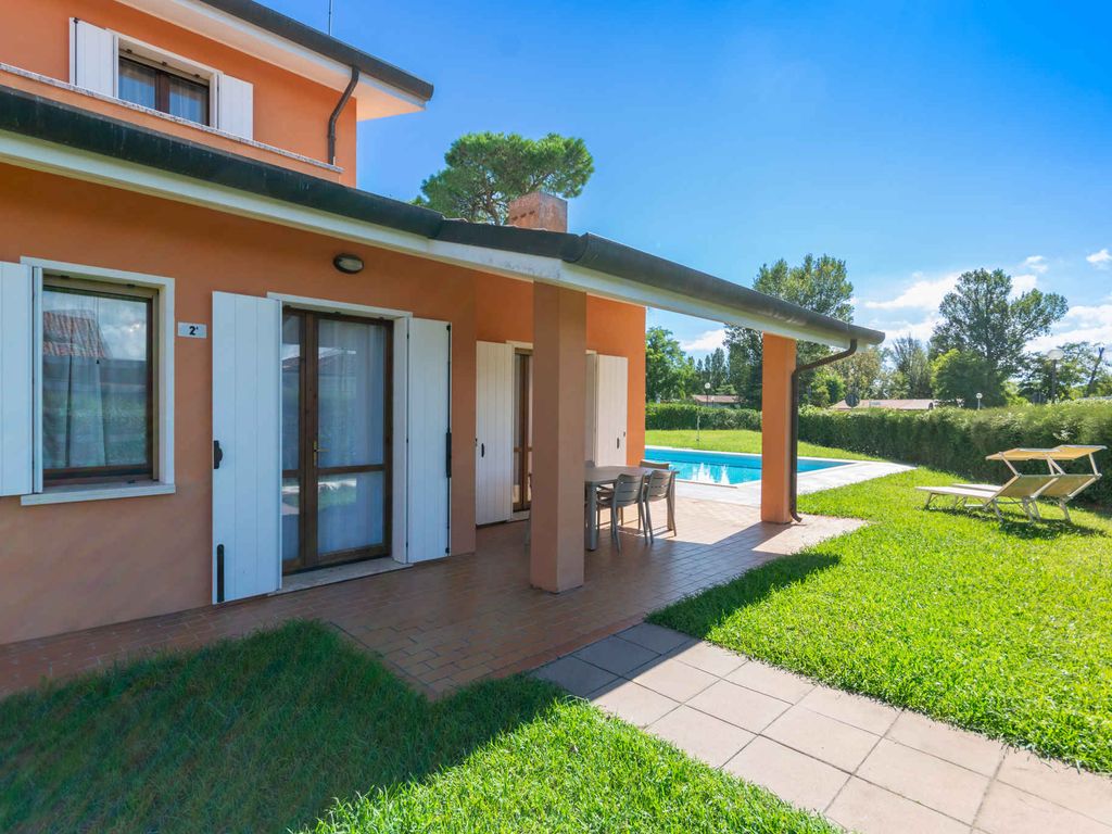 Villa mit Klimaanlage, Garten und Pool