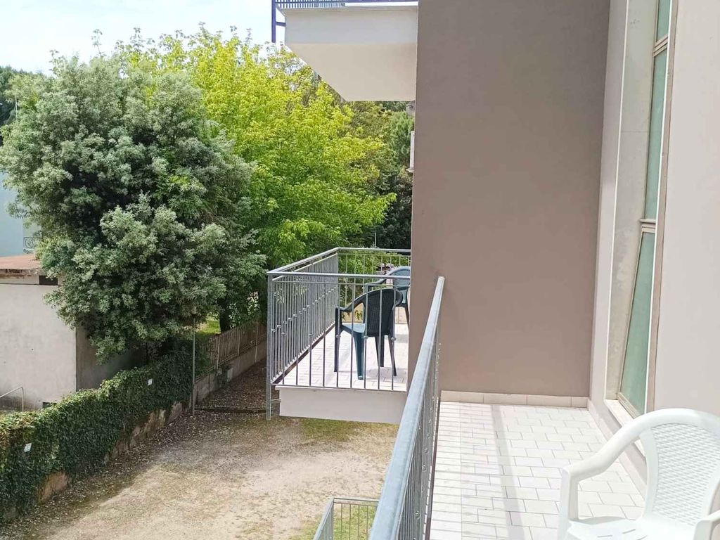 Ferienwohnung mit Klimaanlage, Internetzugang und Waschmaschine
