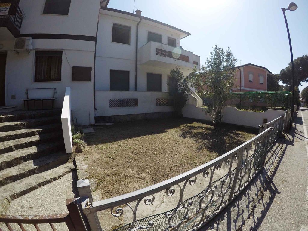 Ferienwohnung mit Klimaanlage und Terrasse