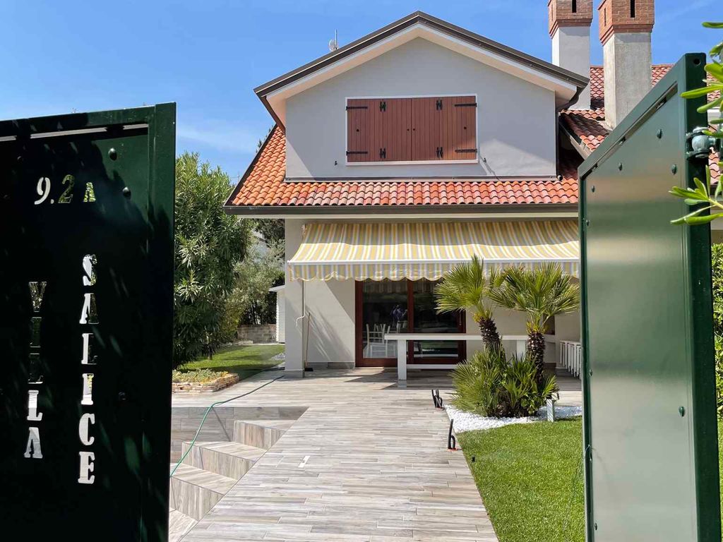 Ferienhaus mit Schwimmbad