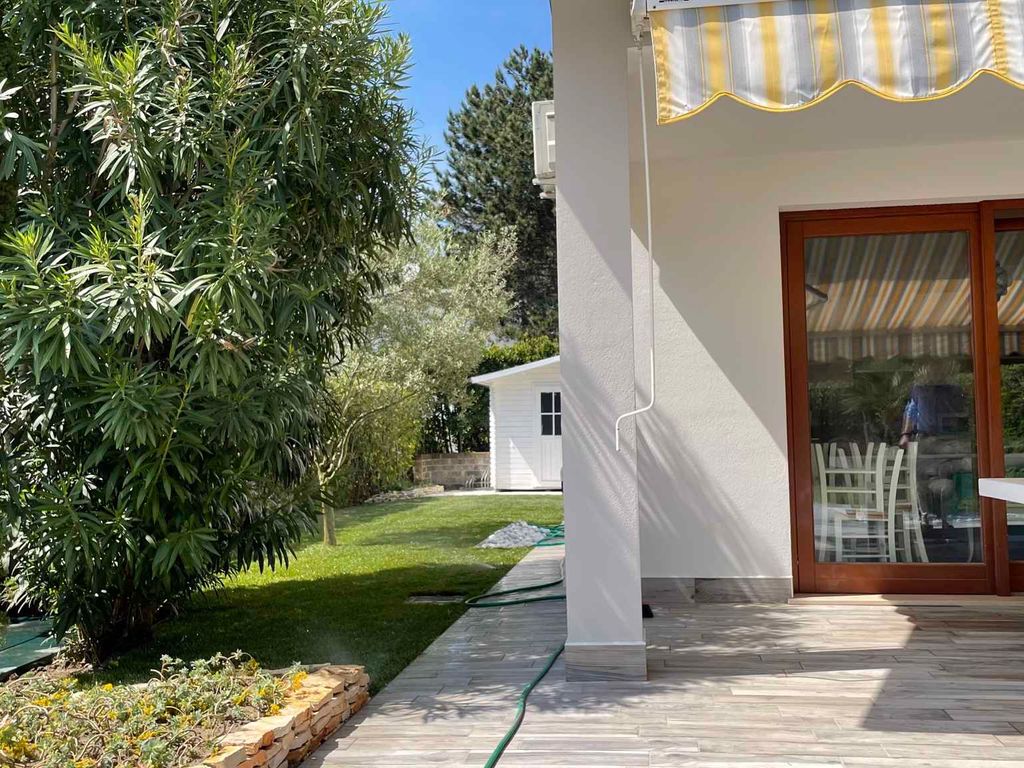 Ferienhaus mit Schwimmbad