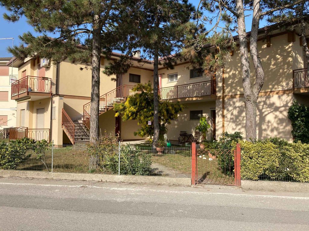 Ferienwohnung mit Blalkon und Klimaanlage
