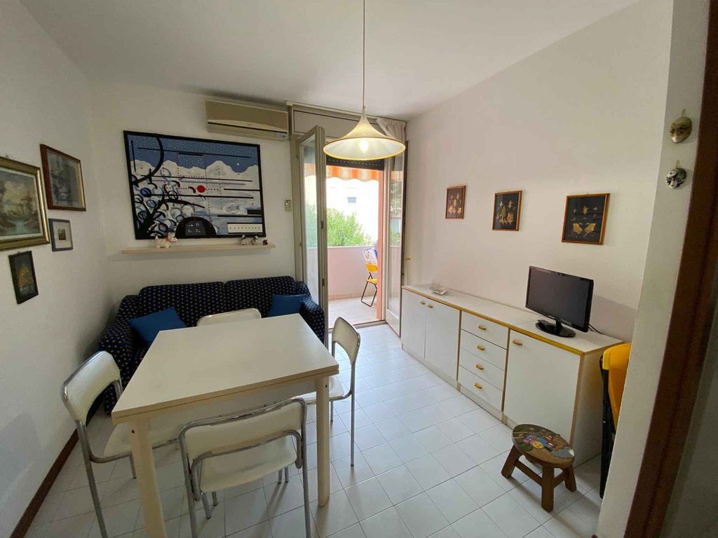 Ferienwohnung mit Pool und Klimaanlage