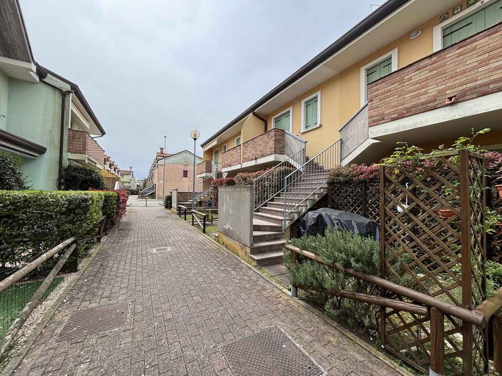 Ferienwohnung mit Klimaanlage und Pool