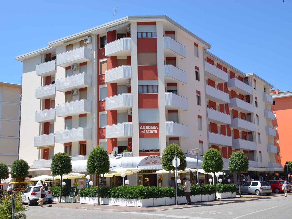 Ferienwohnung mit Klimaanlage und Balkon