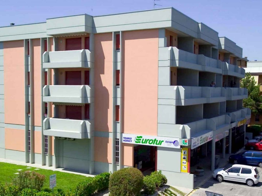 Studio mit Klimaanlage und Balkon