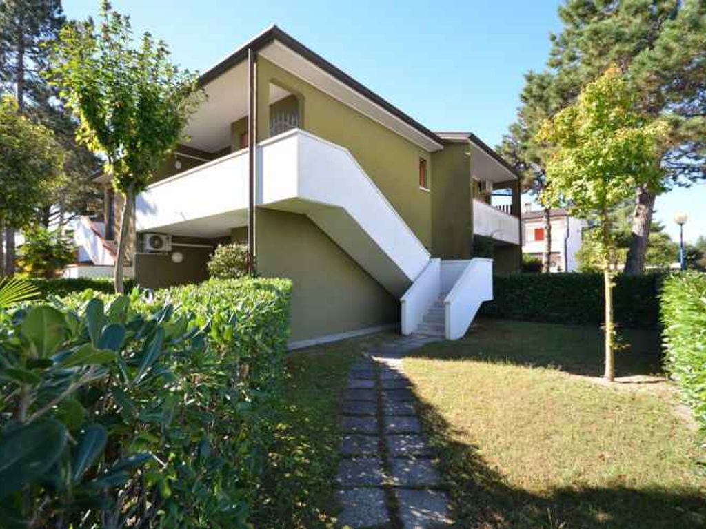 Ferienwohnung mit Klimaanlage und Balkon