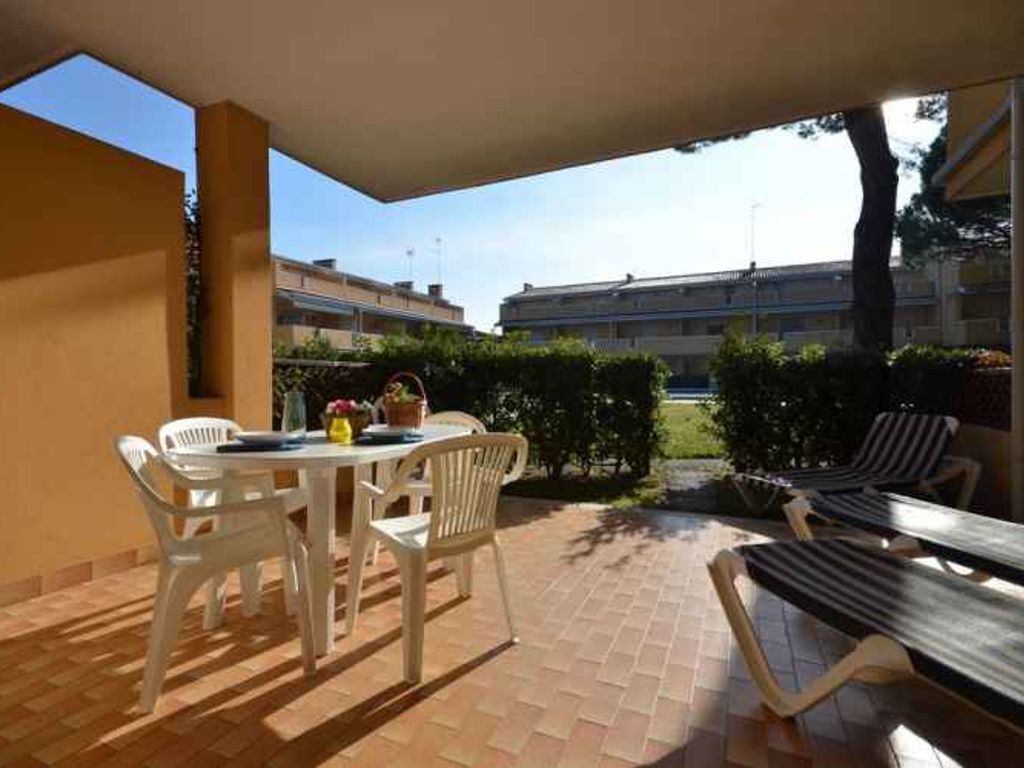 Ferienwohnung mit Klimaanlage, Terrasse und Pool