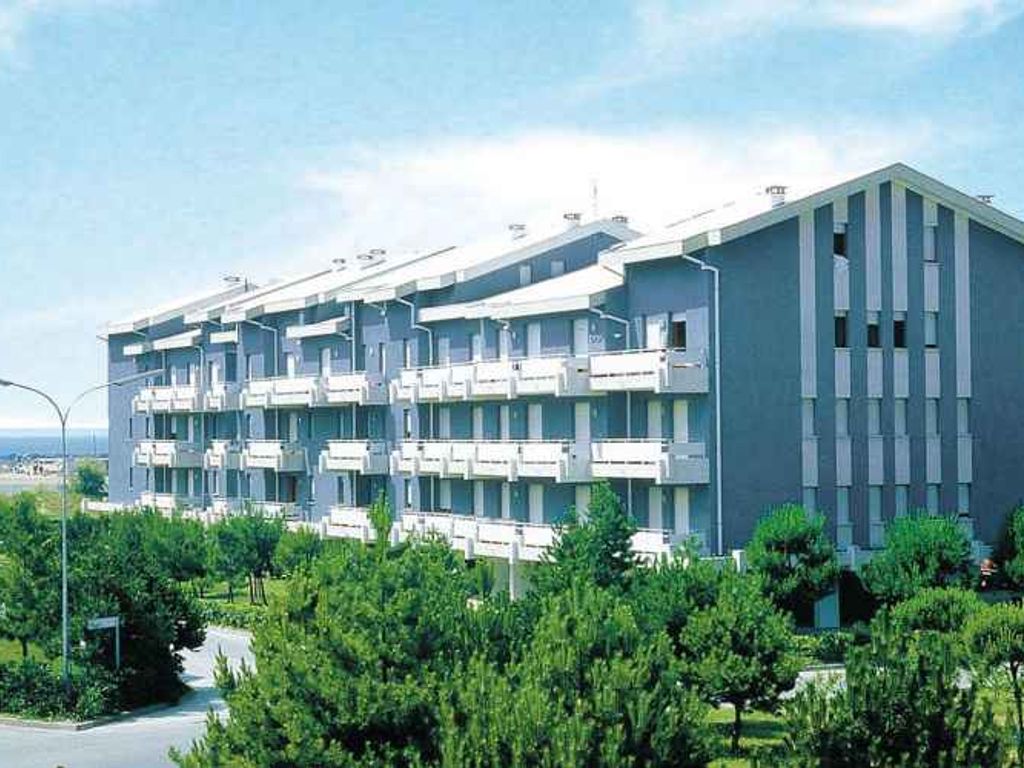 Ferienwohnung mit Klimaanlage und Balkon