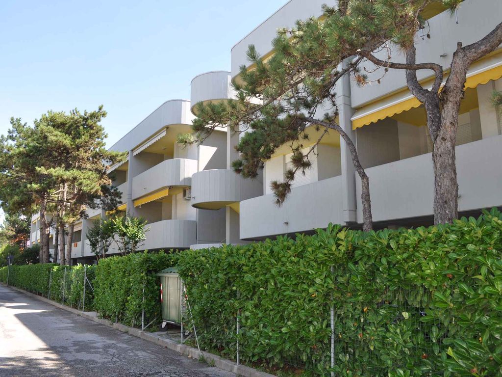 Ferienwohnung mit Klimaanlage und Balkon