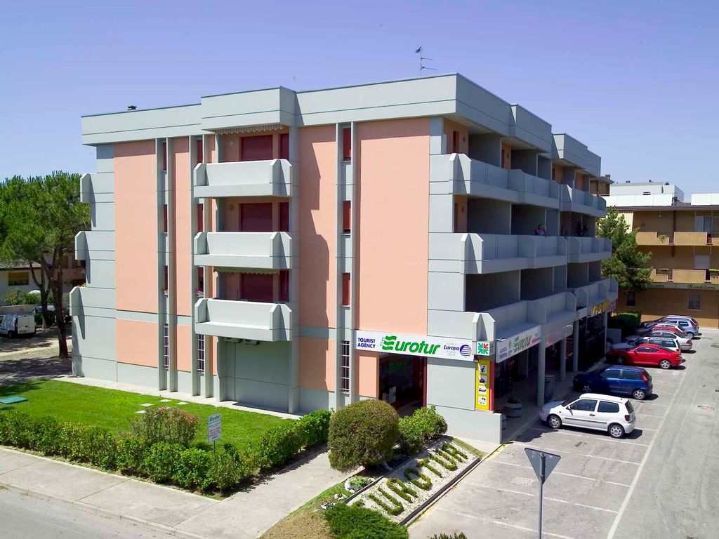 Ferienwohnung mit Klimaanlage und Balkon