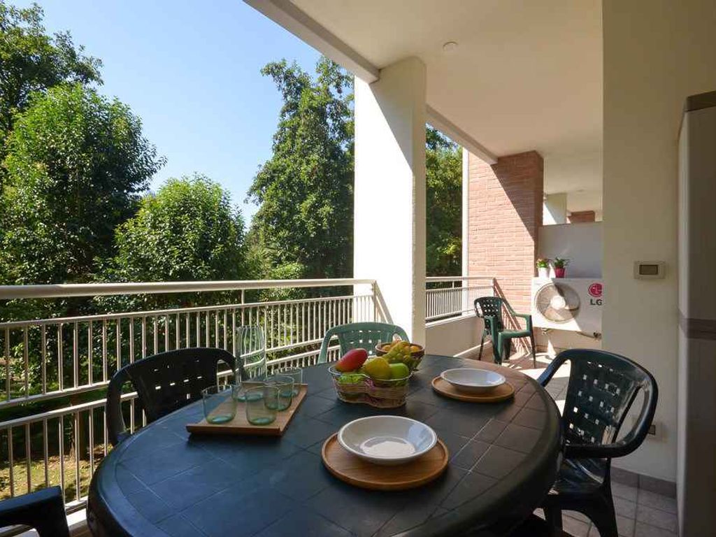 Ferienwohnung mit Balkon und Klimaanlage