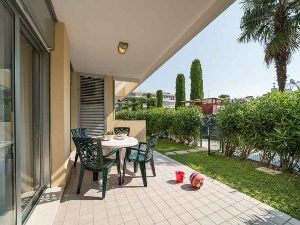 Hotelapartment mit Klimaanlage und Terrasse