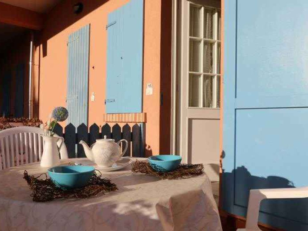 Ferienwohnung mit Klimaanlage und Balkon