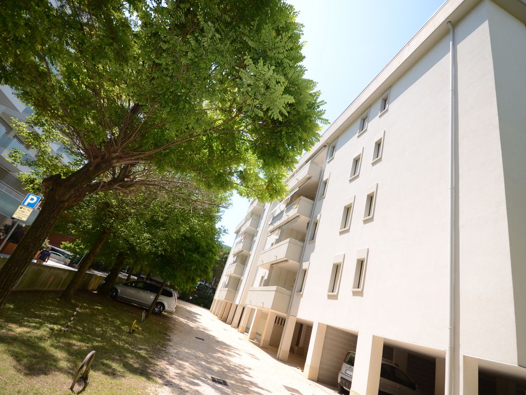 Ferienwohnung mit Balkon und Klimaanlage