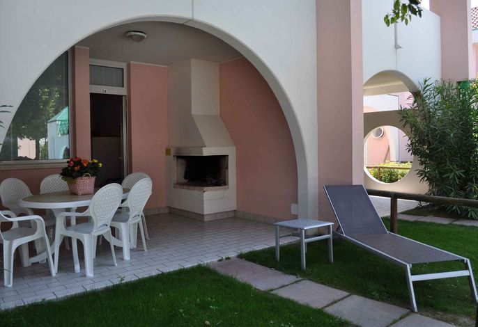 Ferienwohnung mit Klimaanlage, Terrasse, Balkon und Pool – Foto 3