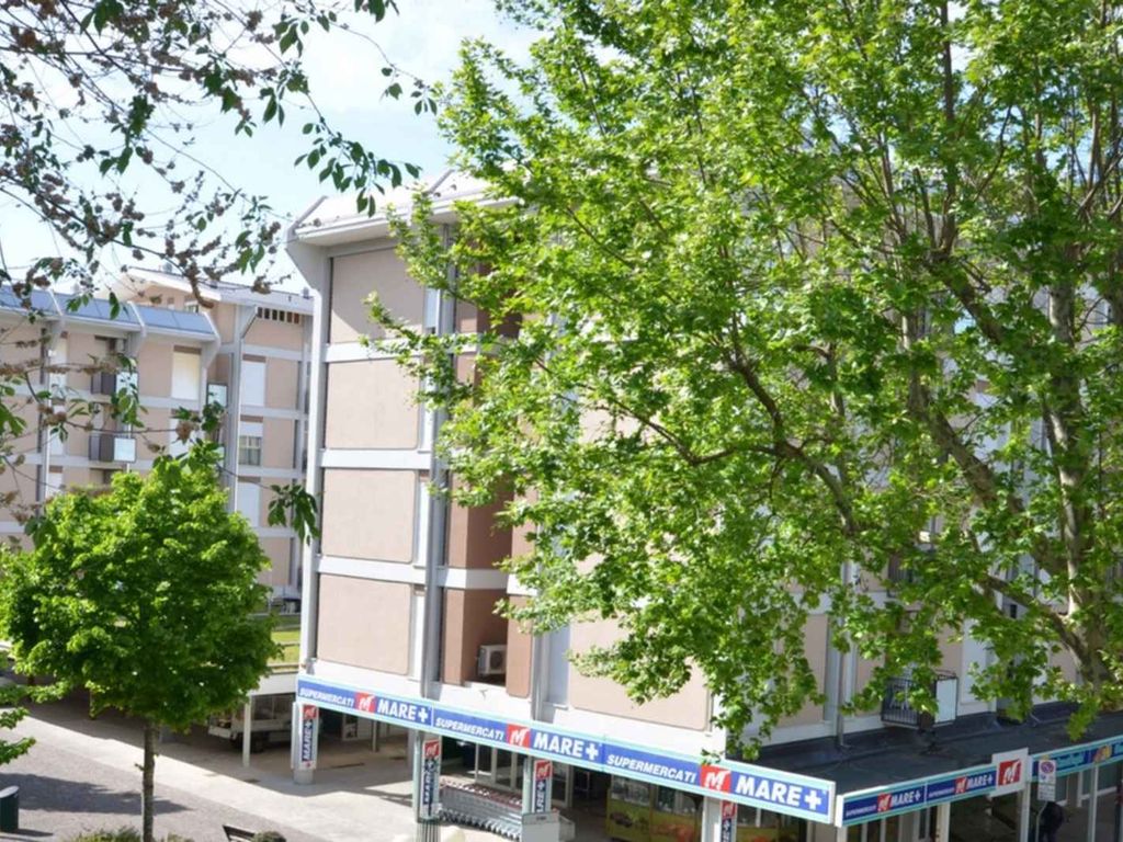 Ferienwohnung mit Klimaanlage und Balkon