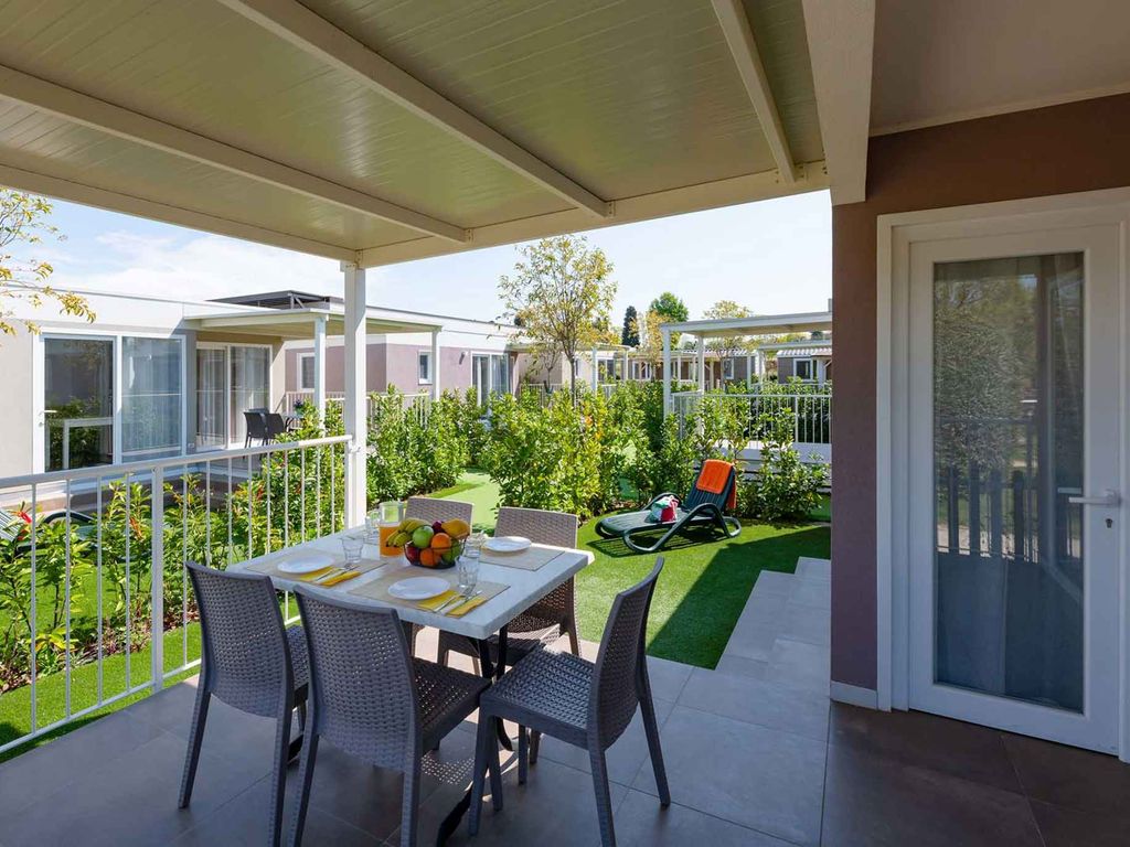 Mobilehome mit Klimaanlage, Terrasse und Pool