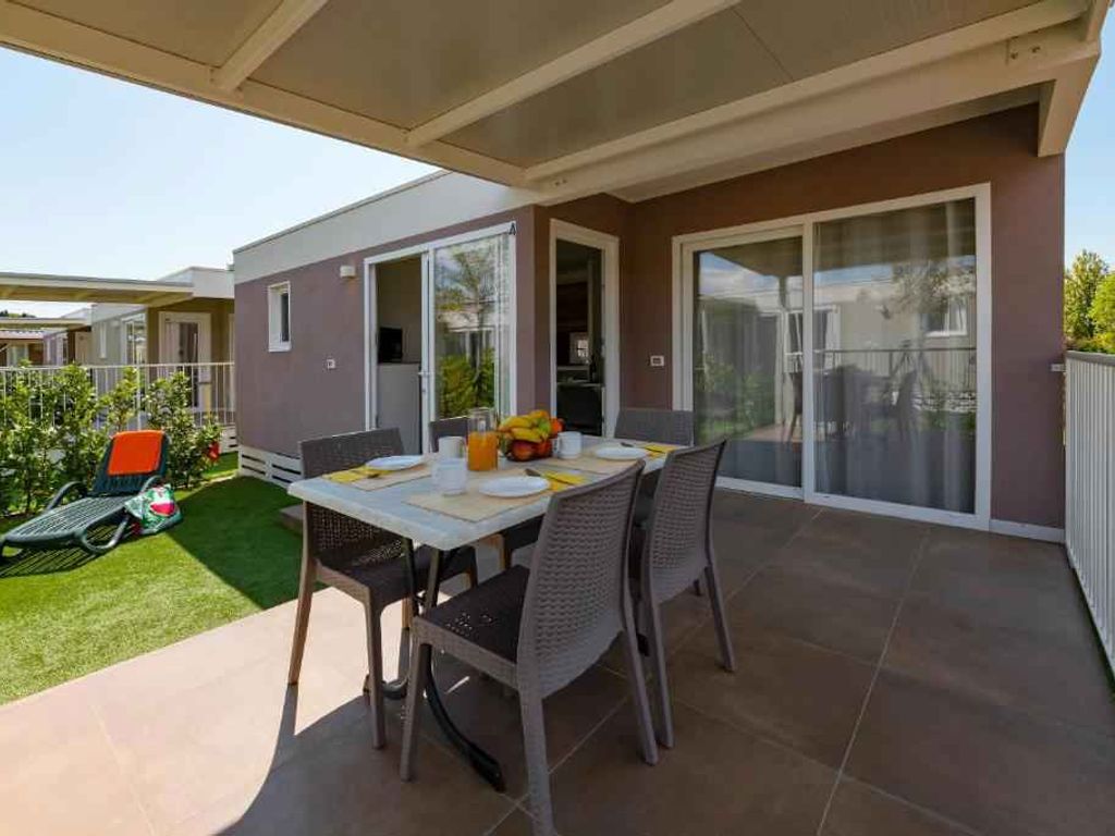 Mobilehome mit Klimaanlage, Terrasse und Pool