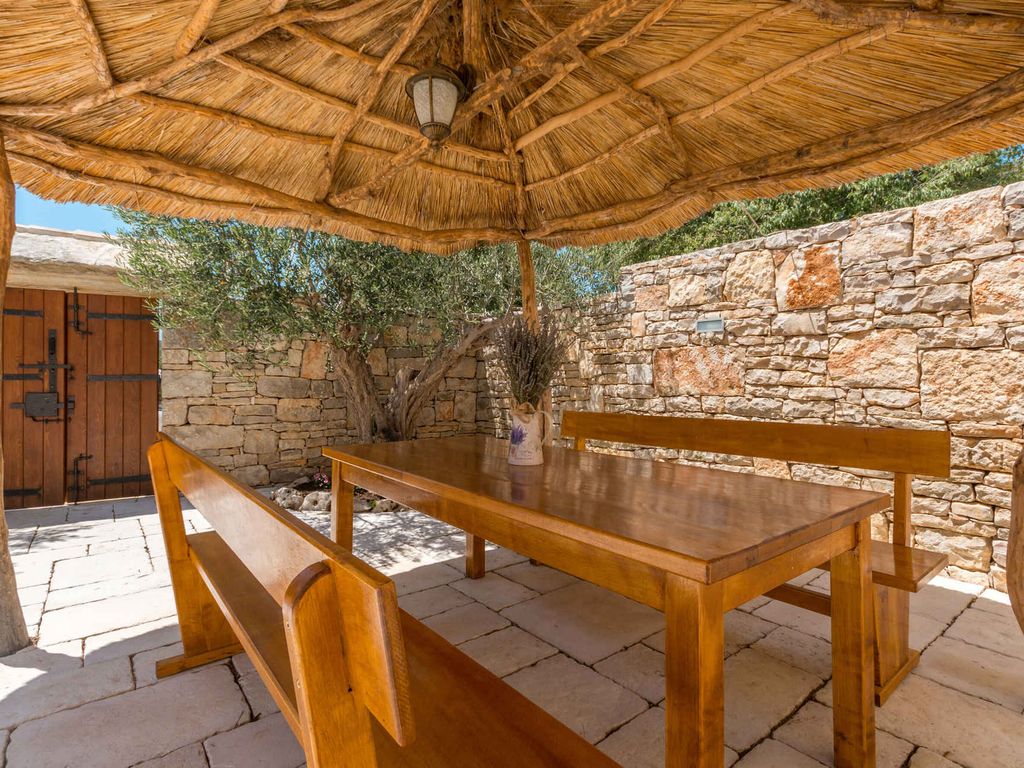 Ferienhaus mit Pool und Klimaanlage