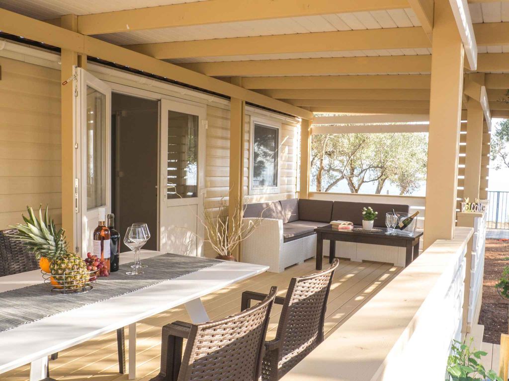 Ferienhaus mit Klimaanlage, Meerblick und in der Nähe des Meeres