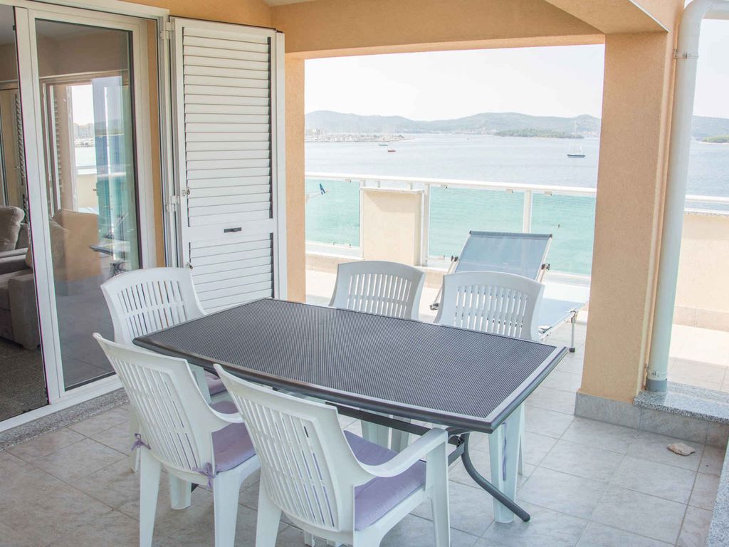 Ferienwohnung mit Klimaanlage und Meerblick