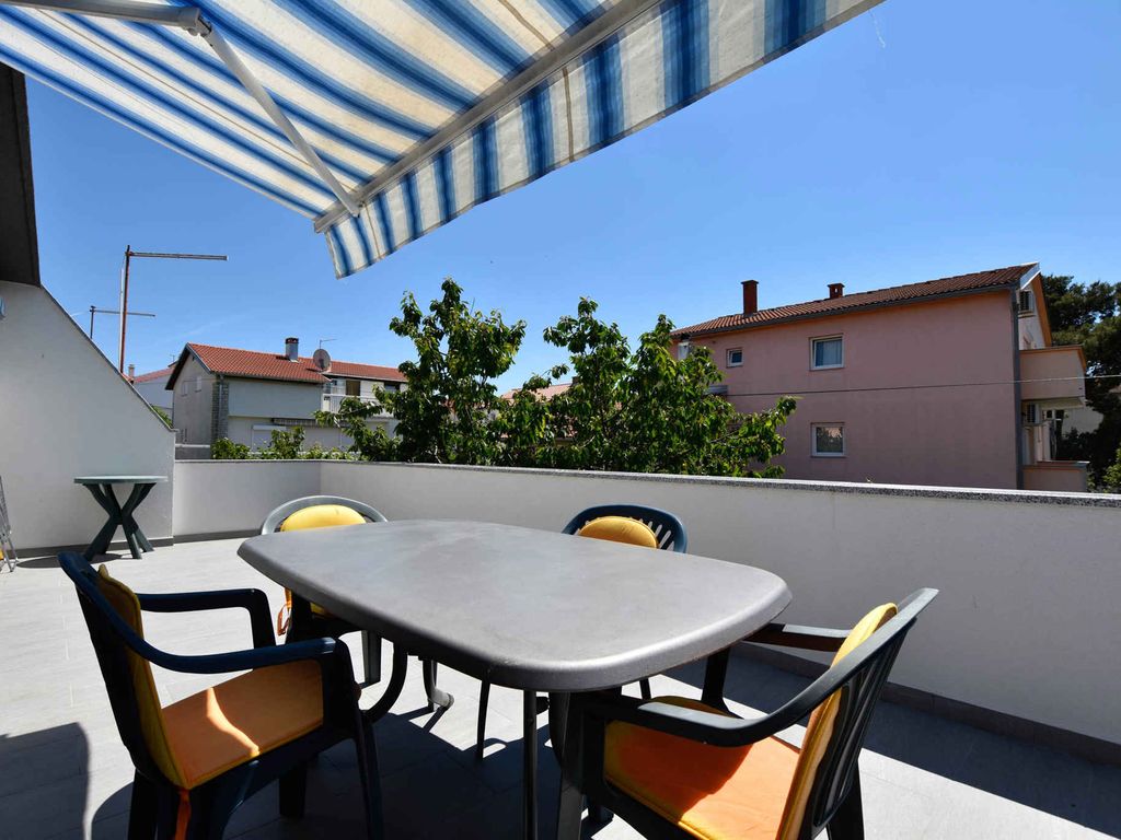 Ferienwohnung Familienfreundlich mit Klimaanlage, Grillmöglichkeit und Internet
