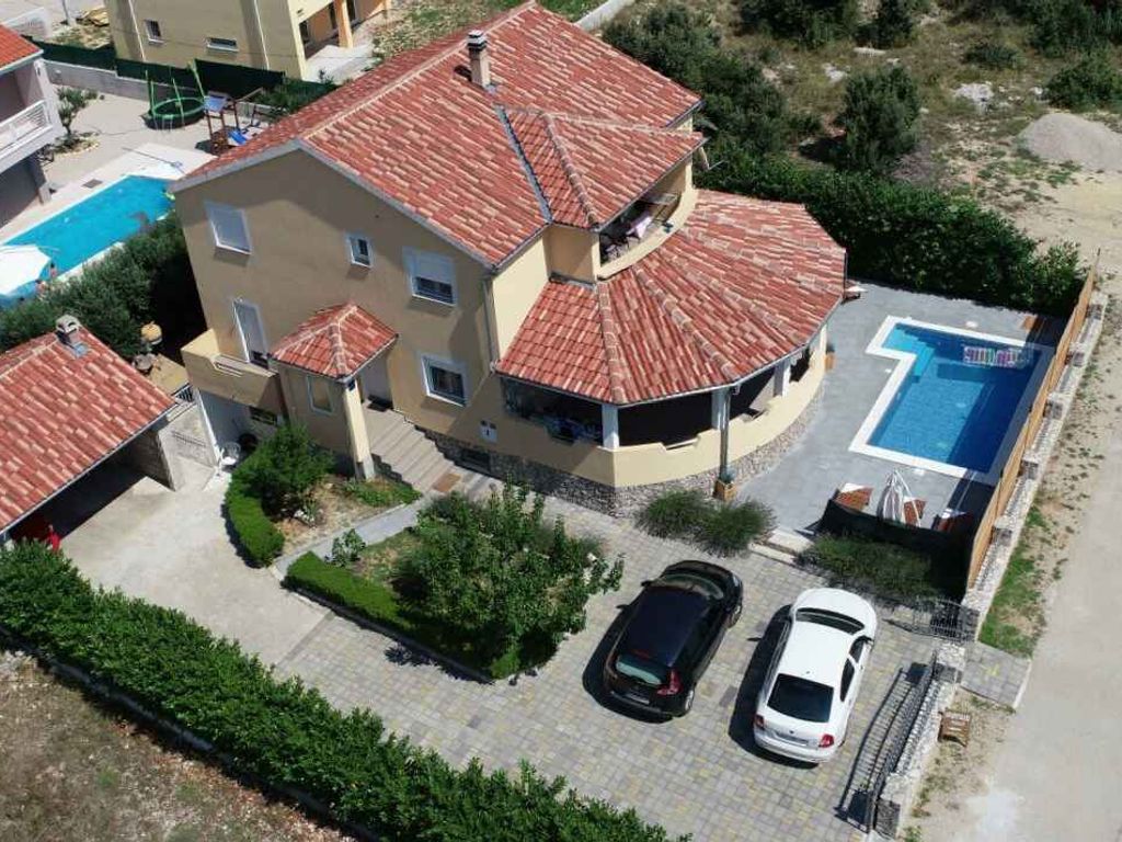Ferienwohnung mit Klimaanlage und Pool