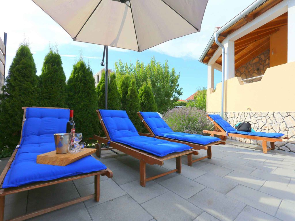 Ferienwohnung mit Klimaanlage und Pool