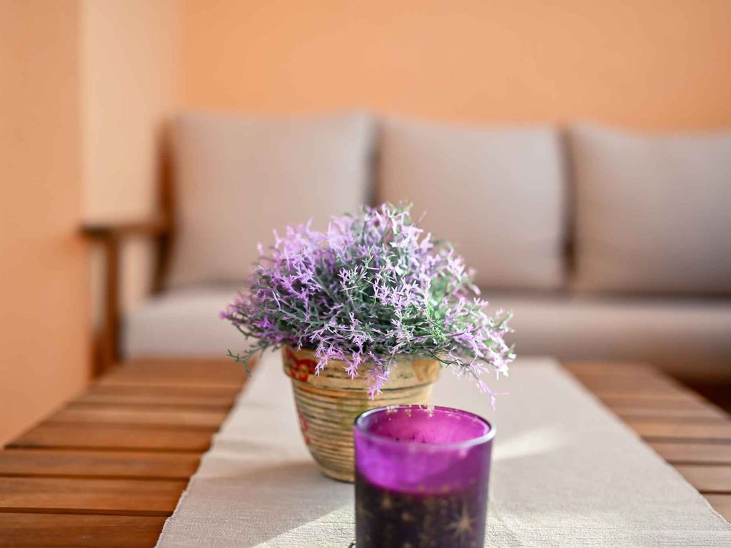 Ferienwohnung mit Balkon und teilweise Meerblick