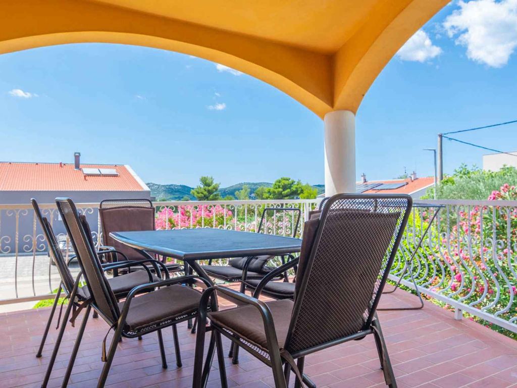 Ferienwohnung mit Klimaanlage und Balkon