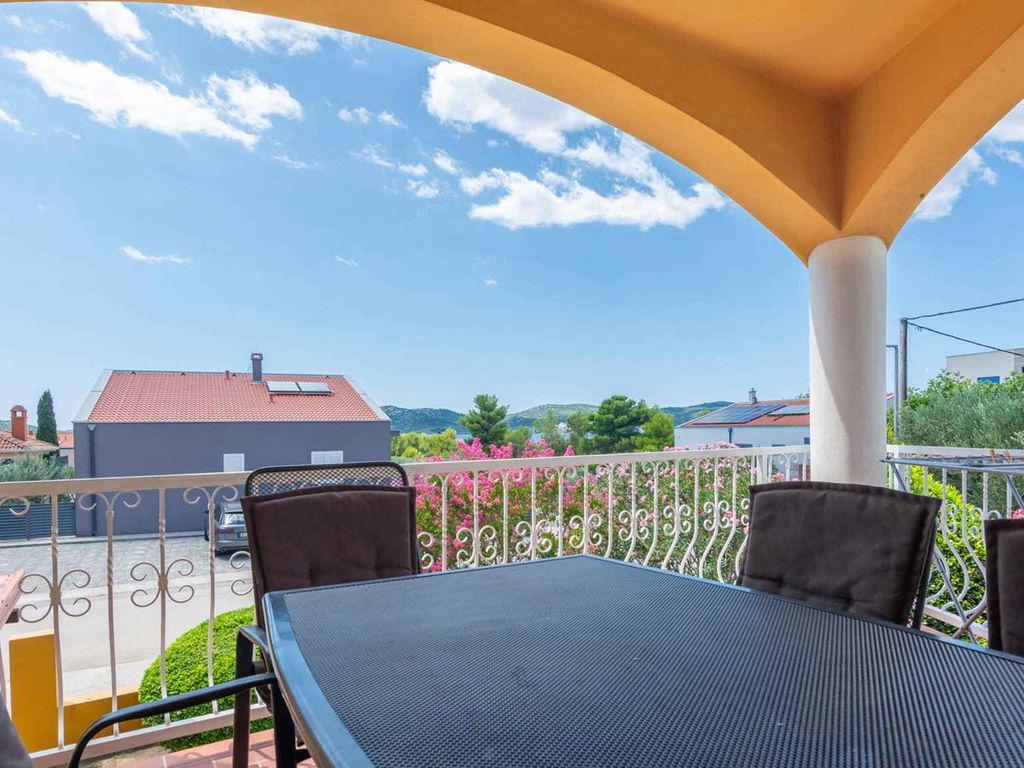 Ferienwohnung mit Klimaanlage und Balkon