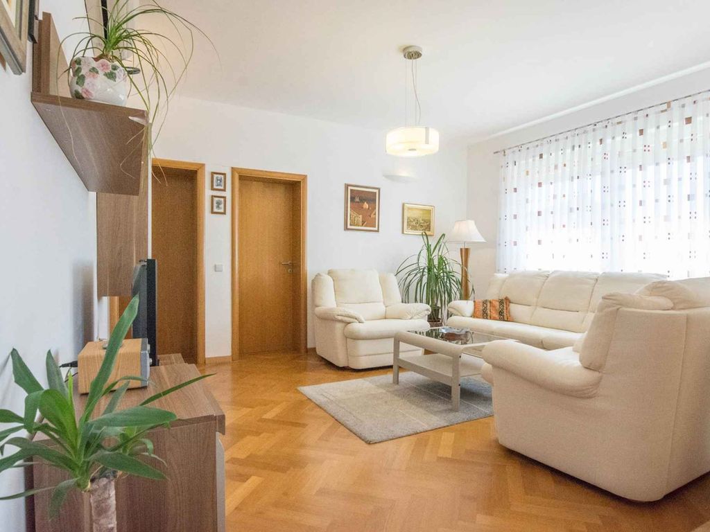 Ferienwohnung mit Balkon