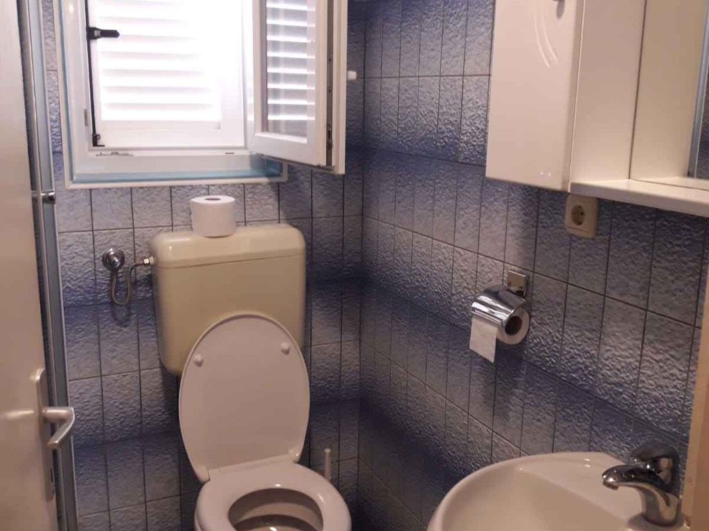 Ferienwohnung mit Klimaanlage und Balkon