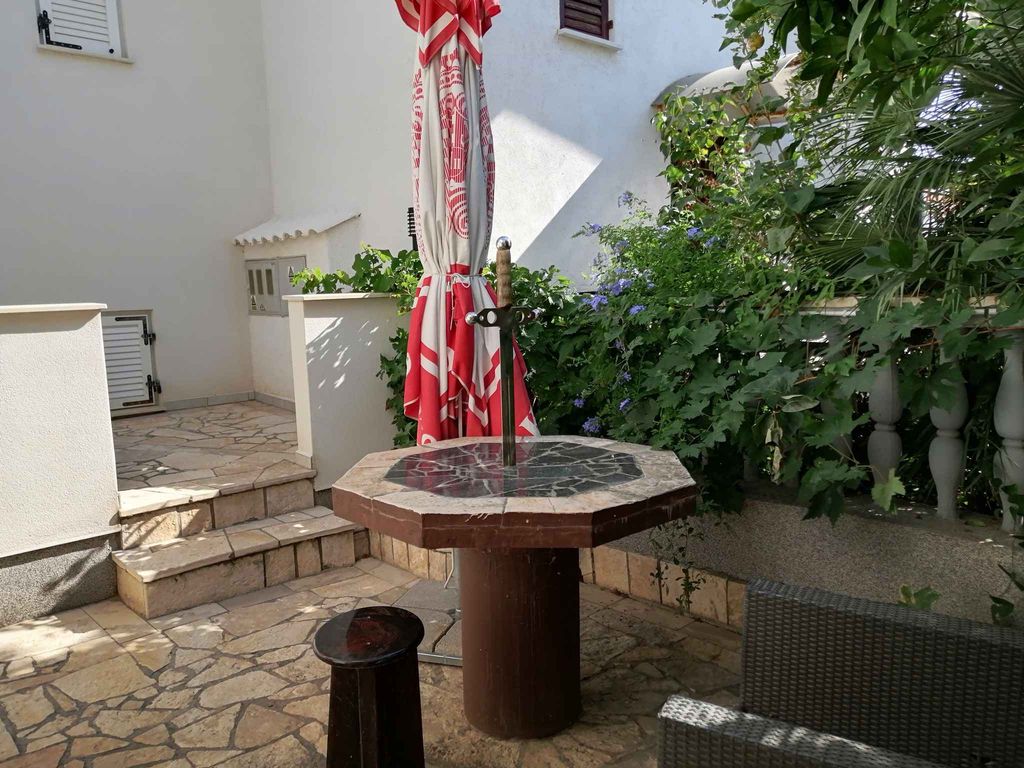 Studio mit Klimaanlage und Terrasse