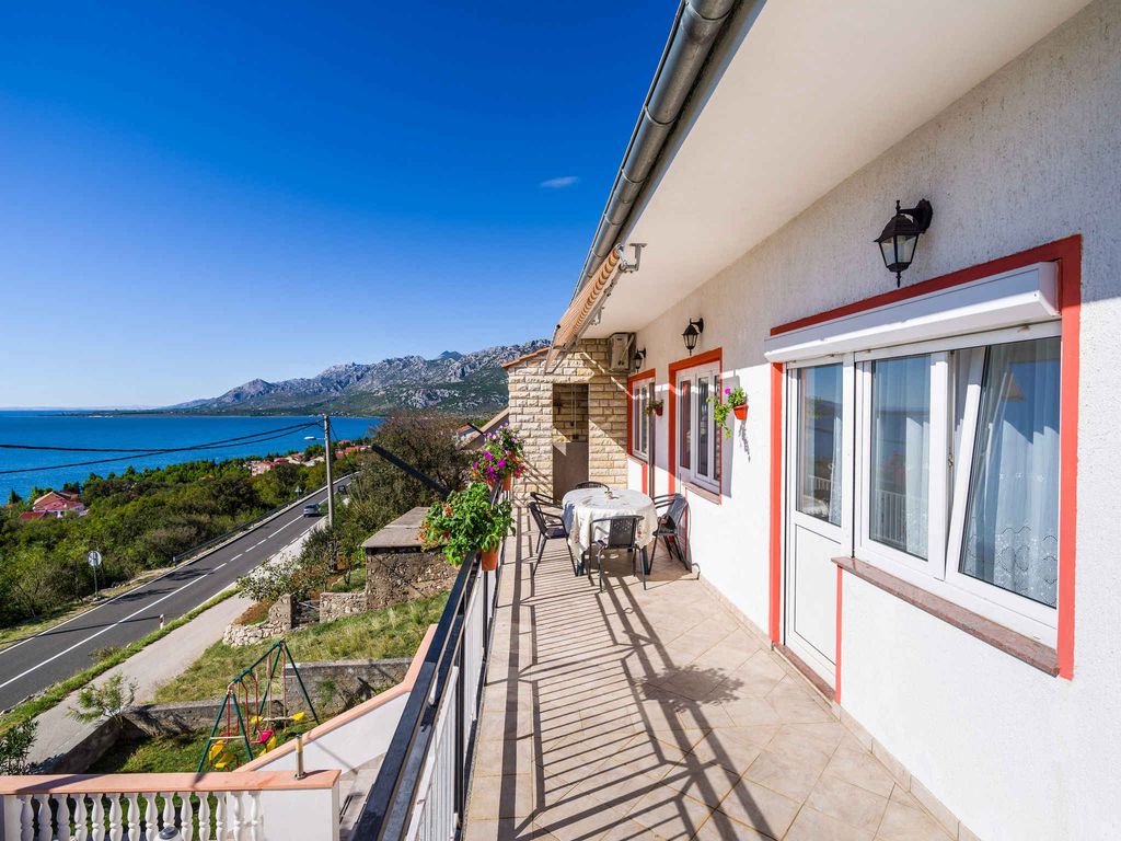 Ferienhaus mit Klimaanlage und Pool