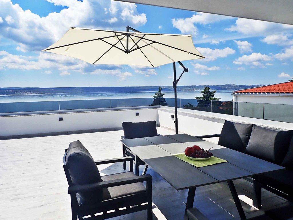 Ferienhaus familienfreundlich mit Whirpool, Pool, Spielzimmer und Parkplatz