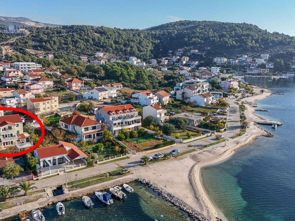 Ferienwohnung mit Balkon, Klimaanlage und Meerblick