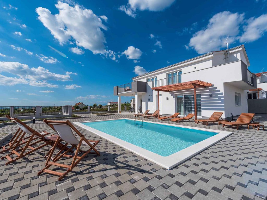 Villa mit Pool