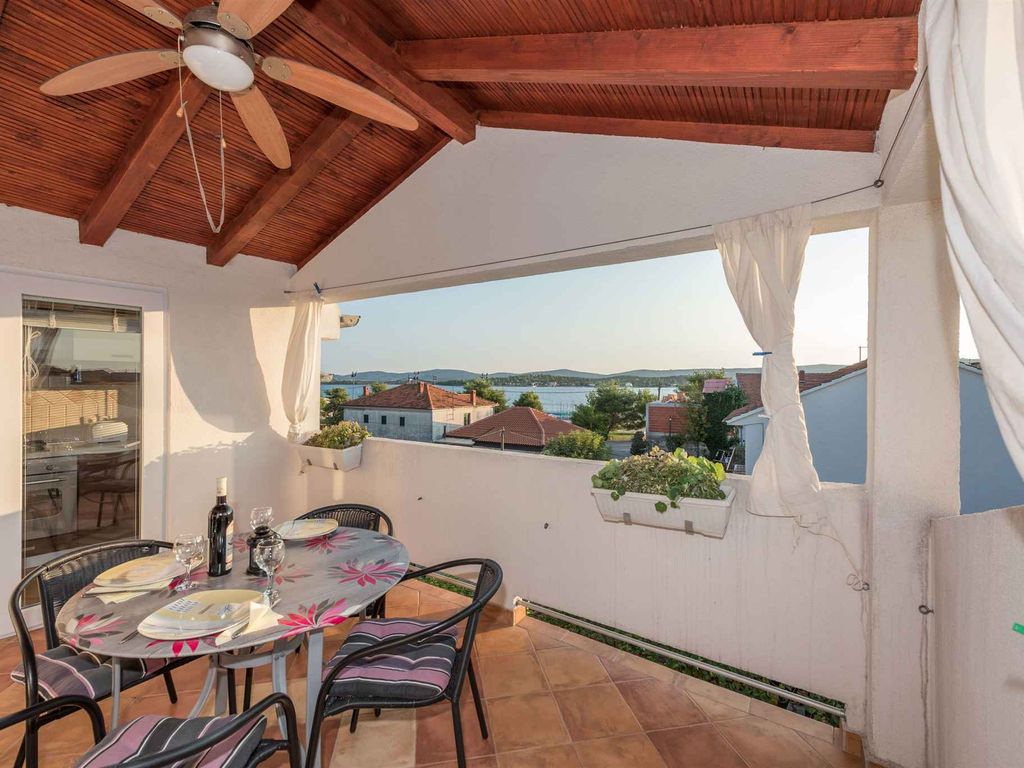 Ferienwohnung mit Balkon und Klimaanlage