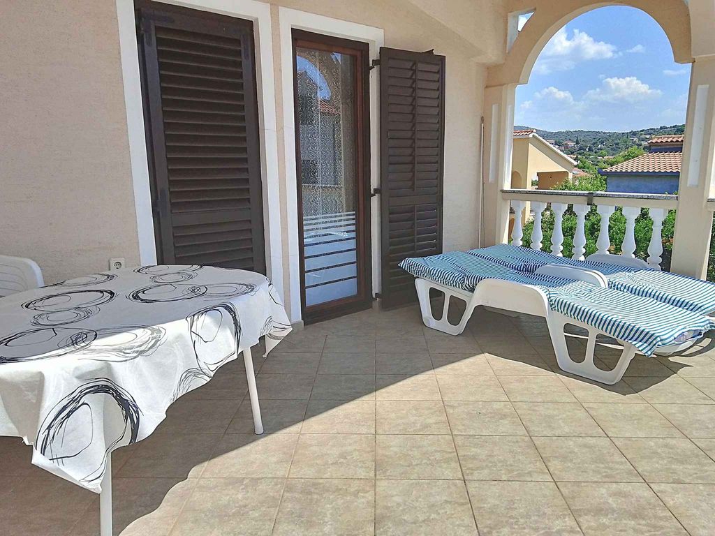 Ferienwohnung mit Klimaanlage, Balkon und Grillmöglichkeit