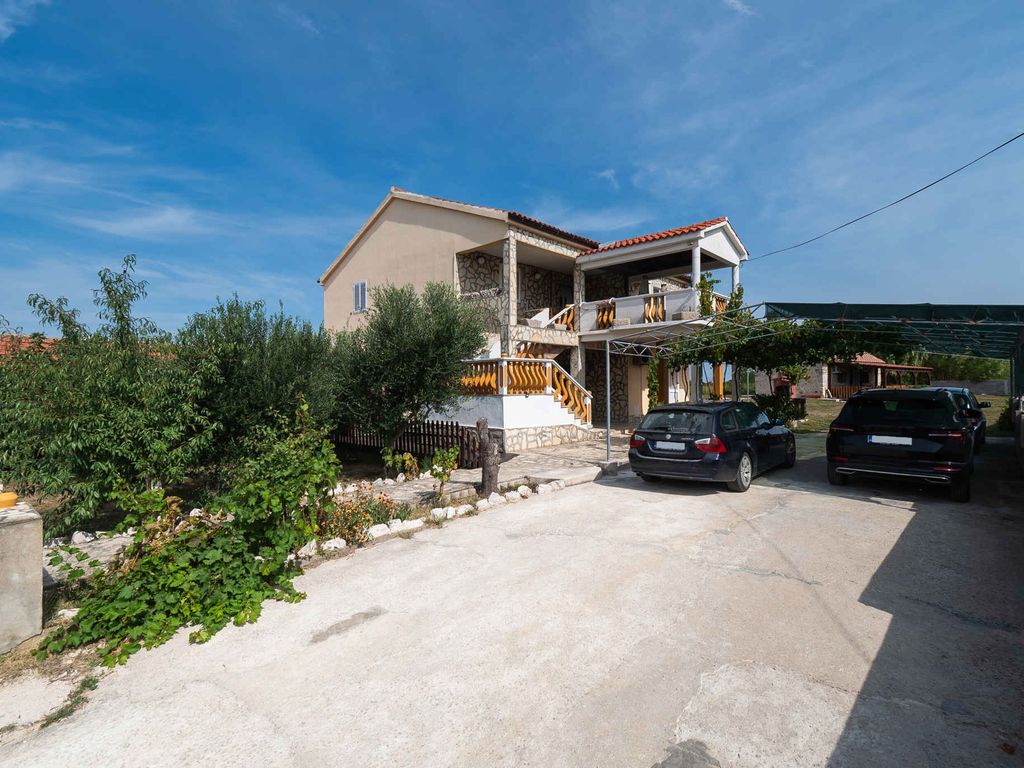 Ferienwohnung mit Klimaanlage und Grill