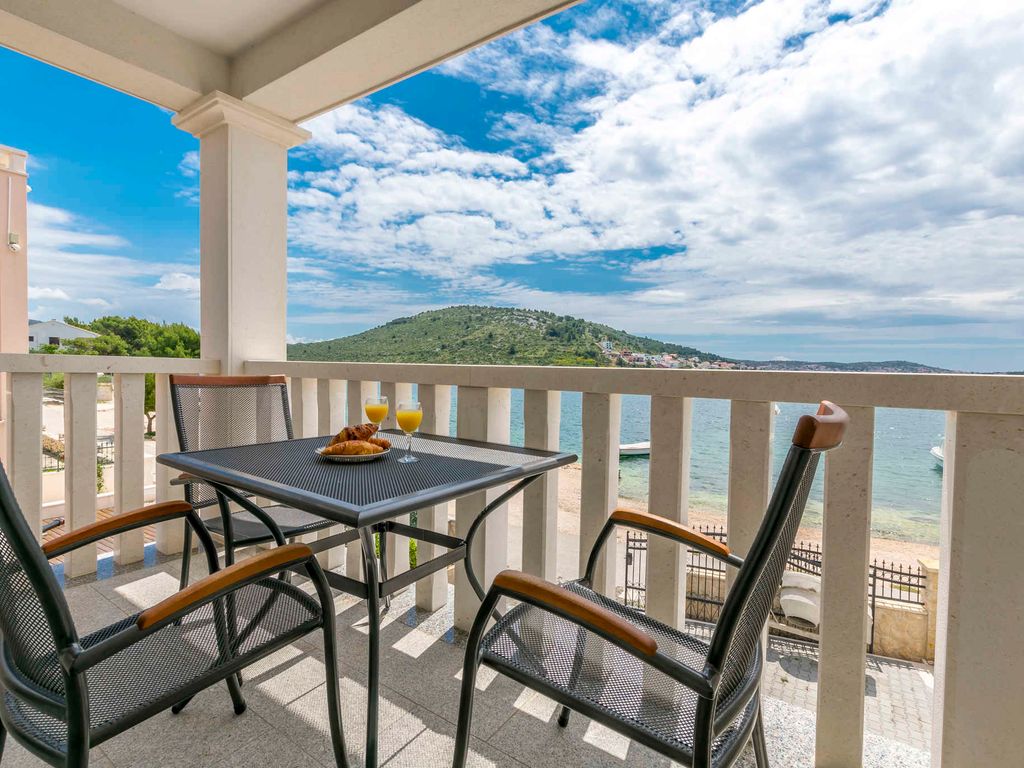 Ferienwohnung mit Terrasse und Grill