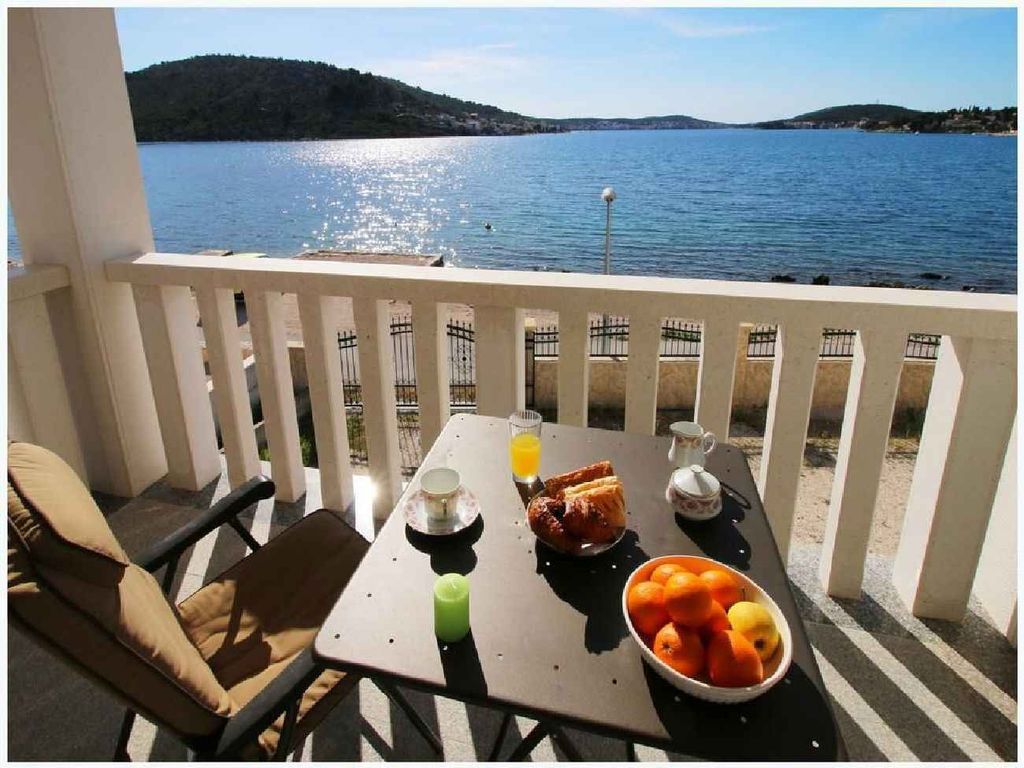 Ferienwohnung mit Terrasse und Grill